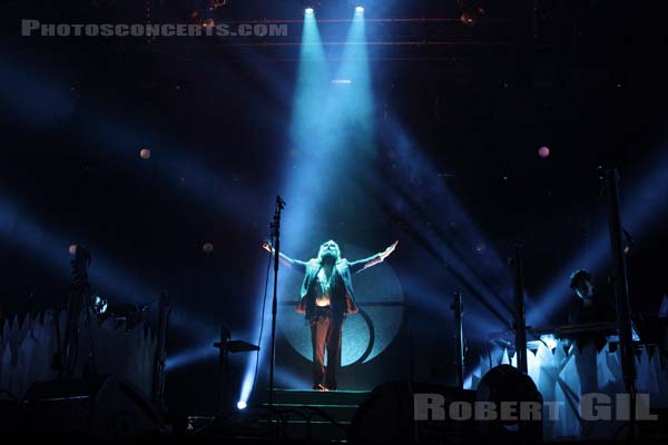 SEBASTIEN TELLIER - 2012-11-01 - PARIS - Grande Halle de La Villette - 